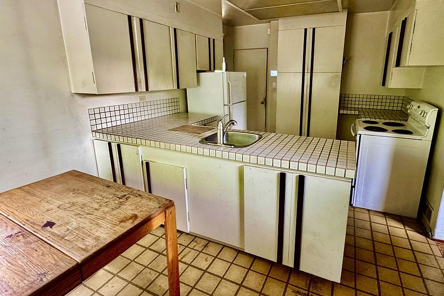 515 W 24th Street North Vancouver, BC - 9