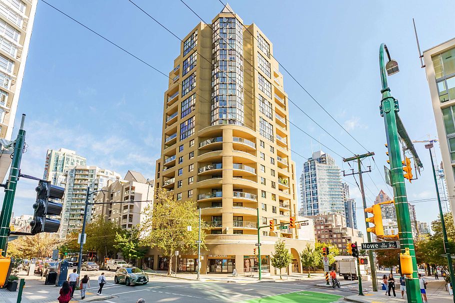 1605 789 Drake Street Vancouver, BC - 1