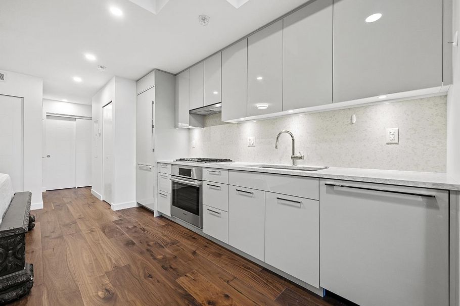 104 5058 Cambie Street Vancouver, BC - 4