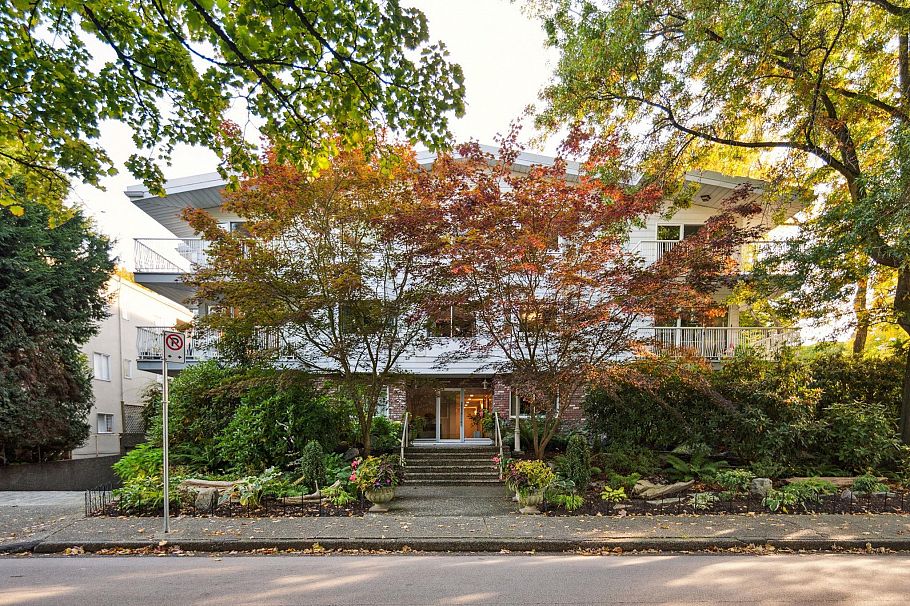 101 1696 W 10th Avenue Vancouver, BC - 22