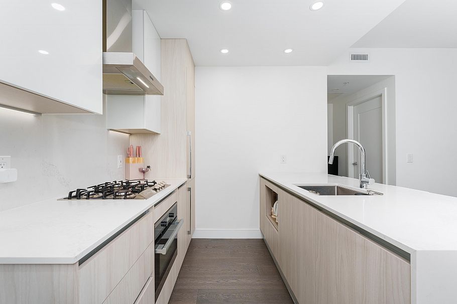 306 477 W 59th Avenue Vancouver, BC - 3