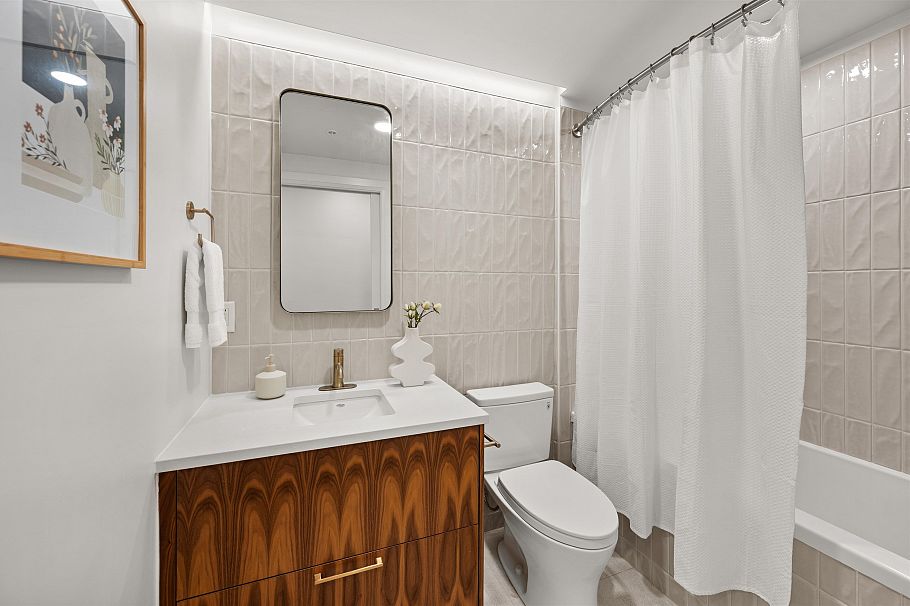 406 2550 Garden Drive Vancouver, BC - 12