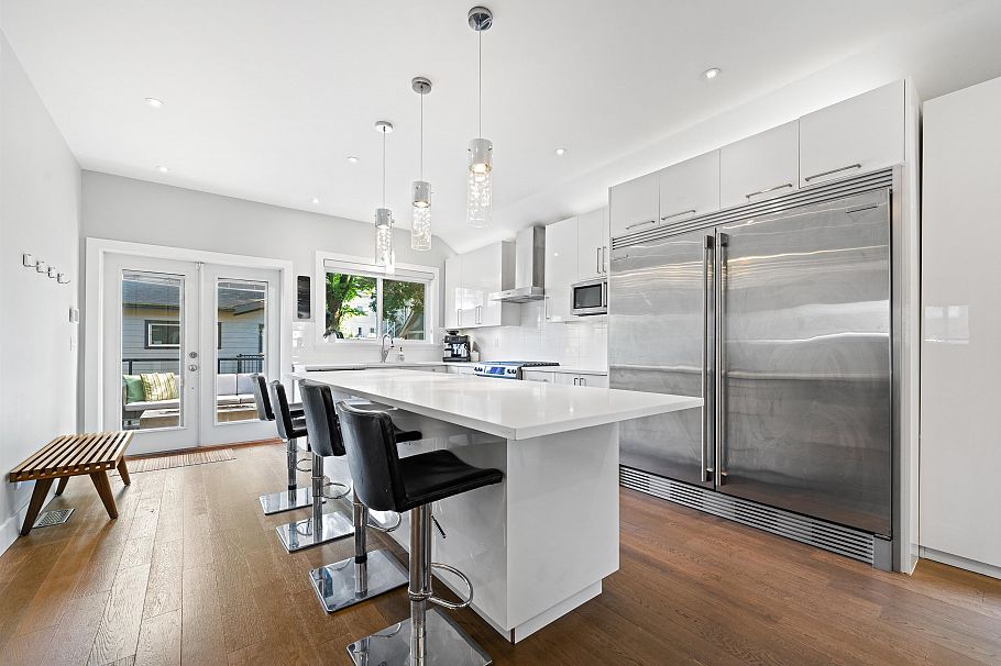 1630 E 13th Avenue Vancouver, BC - 8