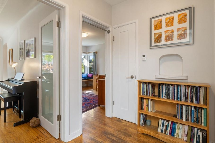 2743 Kitchener Street Vancouver, BC - 12