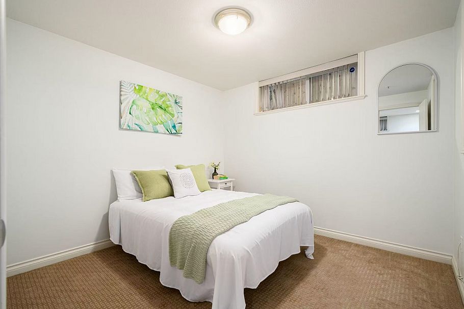 2818 W 19th Avenue Vancouver, BC - 33