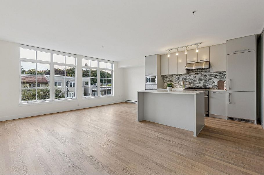 306 4355 W 10th Avenue Vancouver, BC - 2