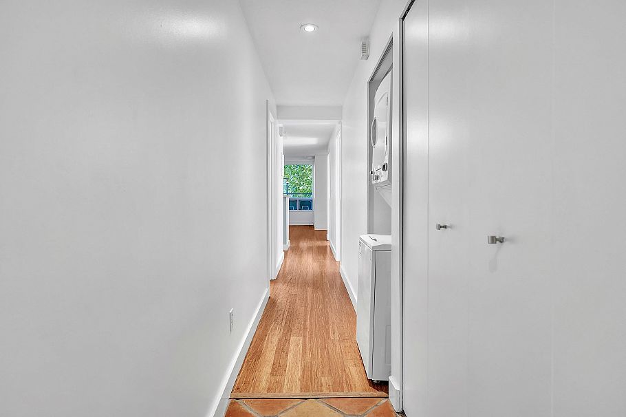 28 1345 W 4th Avenue Vancouver, BC - 4