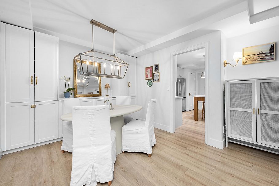 2888 Glen Drive Vancouver, BC - 23