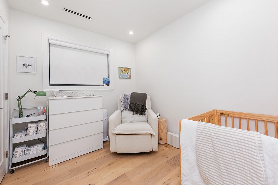 5059 Sherbrooke Street Vancouver, BC - 22