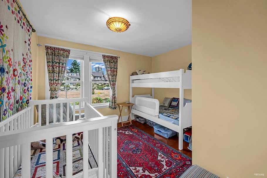 255 W 6th Street North Vancouver, BC - 24