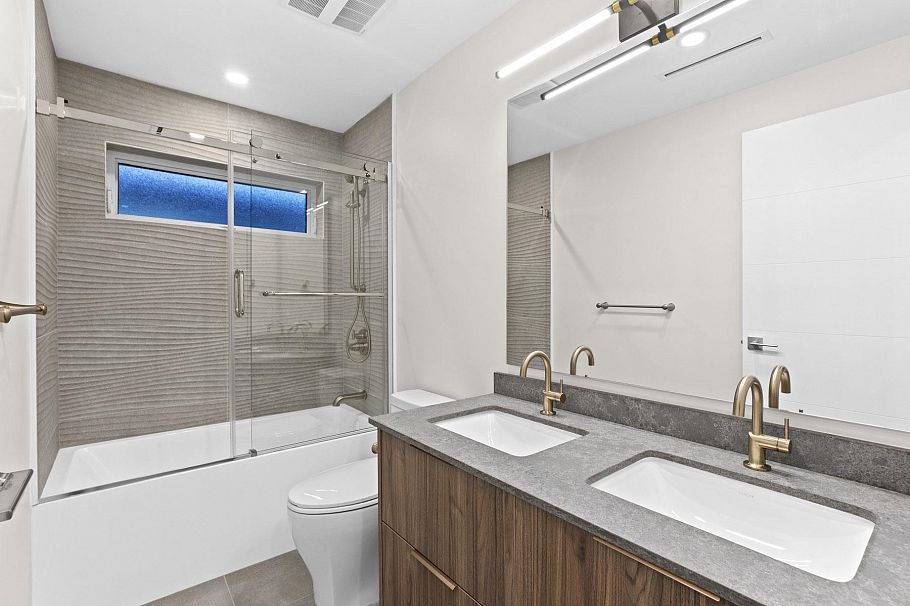 3071 Fromme Road North Vancouver, BC - 29