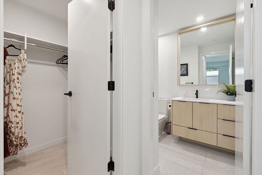 110 2045 Heritage Park Lane North Vancouver, BC - 23