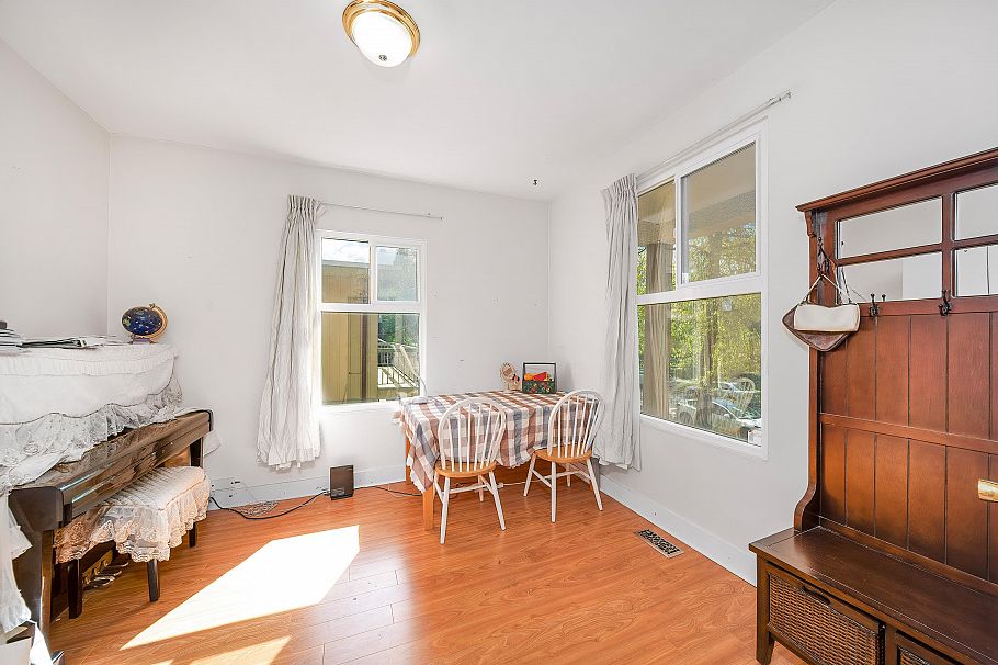 1623 W 66 Th Avenue Vancouver, BC - 5