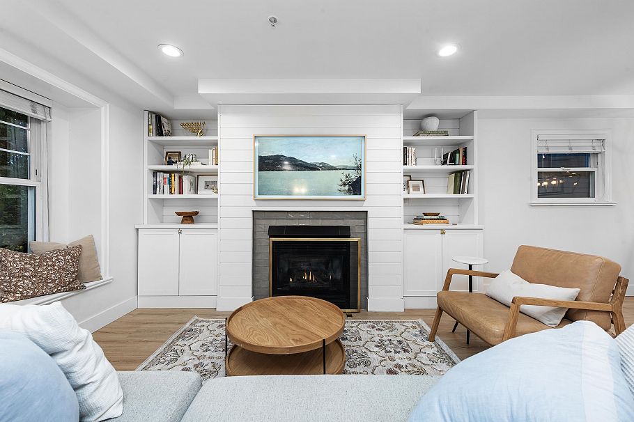 2888 Glen Drive Vancouver, BC - 13