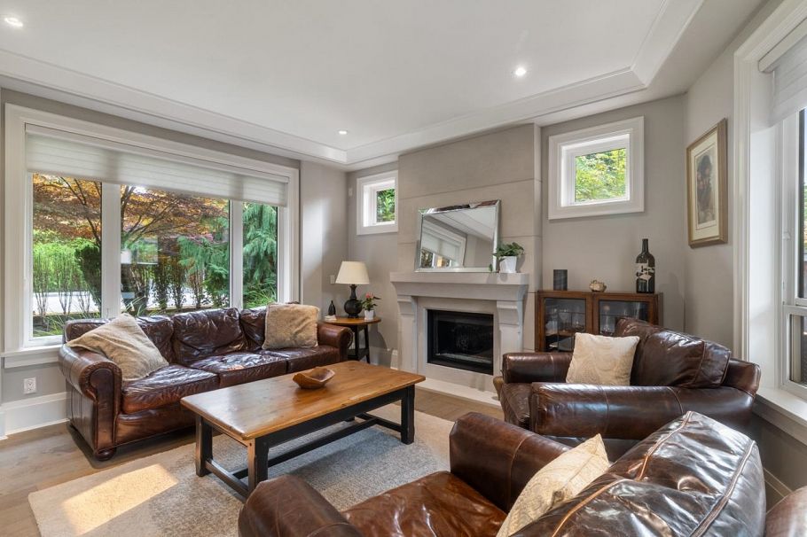 3365 Edgemont Boulevard North Vancouver, BC - 8