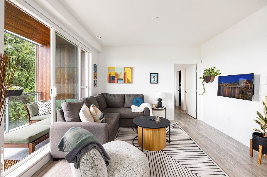 307 1327 Draycott Road North Vancouver, BC - 12