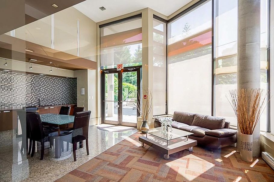 805 683 W Victoria Park North Vancouver, BC - 35