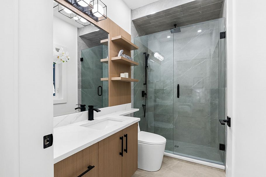 1 1166 E 11th Avenue Vancouver, BC - 23