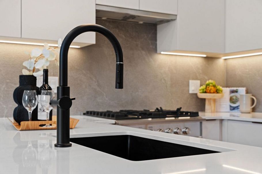 6890 Brooks Street Vancouver, BC - 13