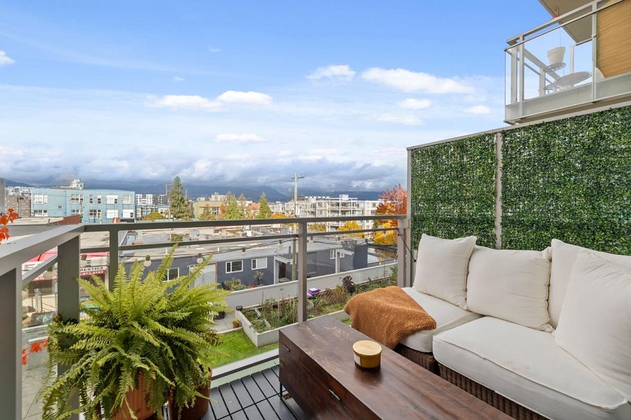 520 289 E 6th Avenue Vancouver, BC - 2