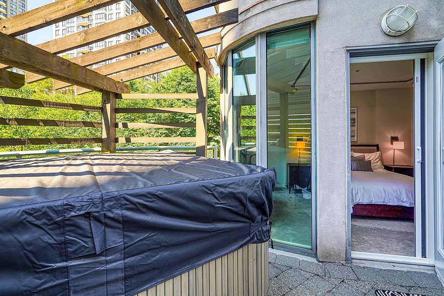 281 Smithe Street Vancouver, BC - 34