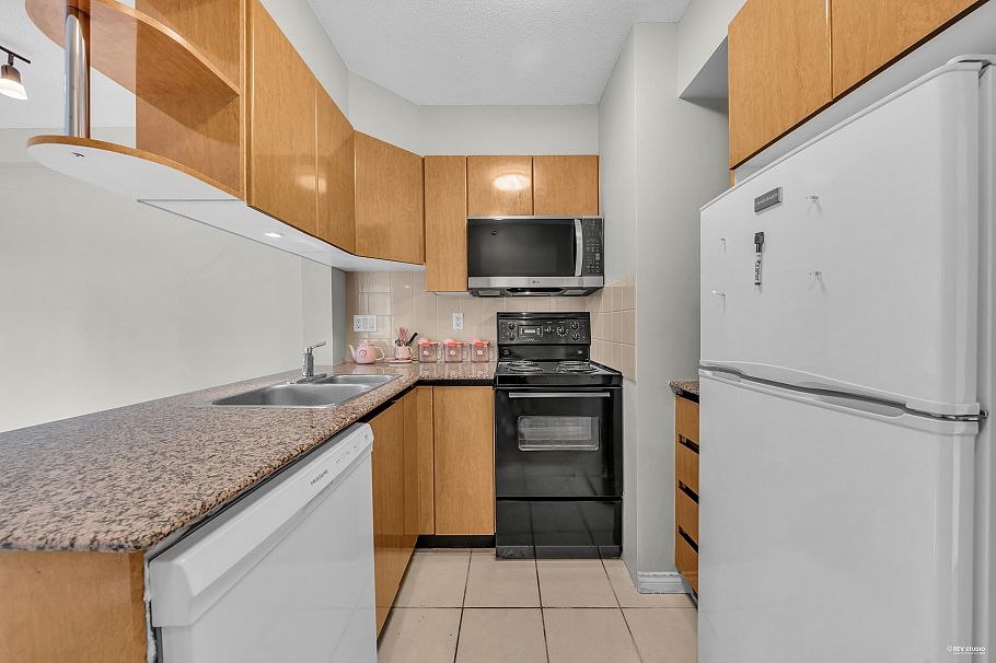 1608 1189 Howe Street Vancouver, BC - 7