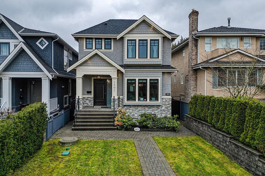 1895 W 60th Avenue Vancouver, BC - 1