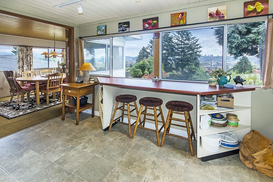 903 E Keith Road North Vancouver, BC - 16