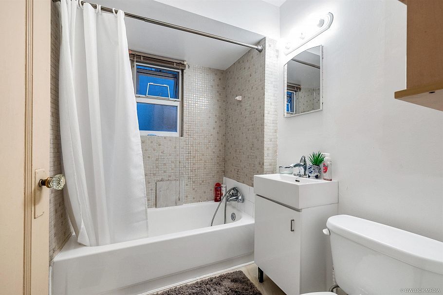 3557 Marshall Street Vancouver, BC - 9