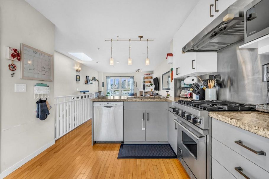 314 678 W 7th Avenue Vancouver, BC - 8