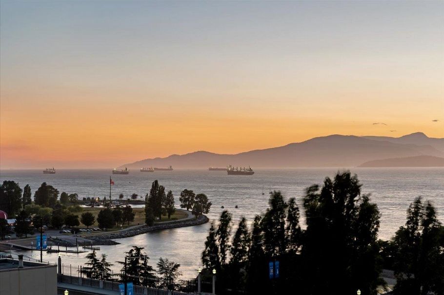 1401 907 Beach Avenue Vancouver, BC - 14