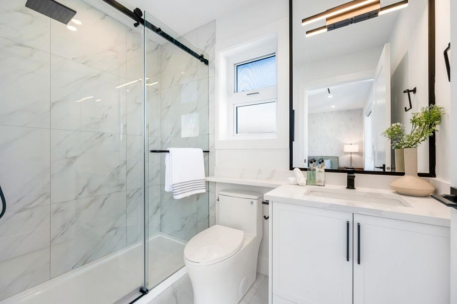 1724 E 64th Avenue Vancouver, BC - 17