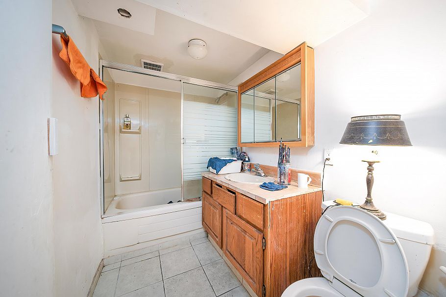 1623 W 66 Th Avenue Vancouver, BC - 16