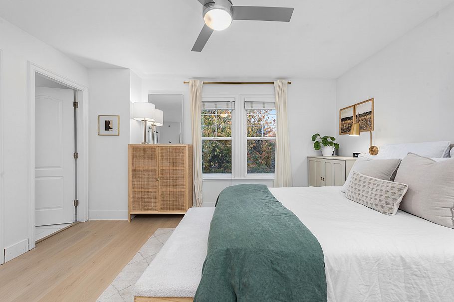 2888 Glen Drive Vancouver, BC - 29