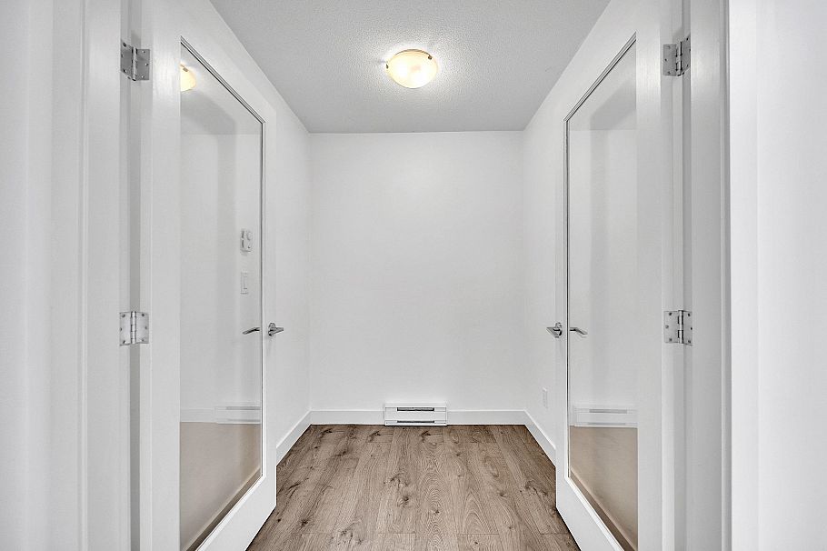 PH3 1533 E 8th Avenue Vancouver, BC - 18