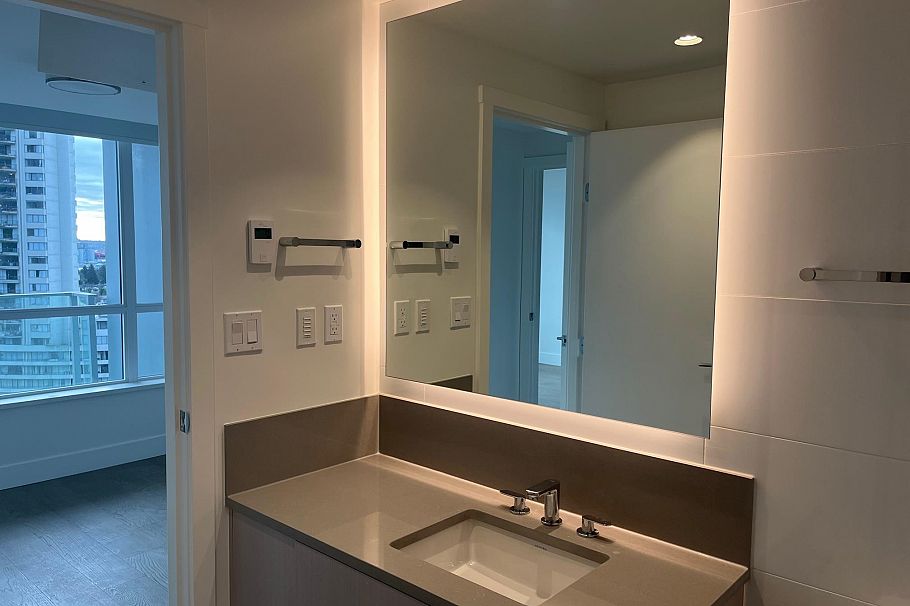 1102 1632 LIONS GATE LANE, North Vancouver BC V7P 3B3 North Vancouver, BC - 4