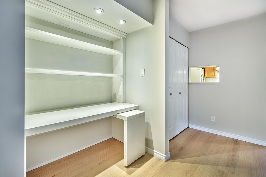 1365 W 8th Avenue Vancouver, BC - 17