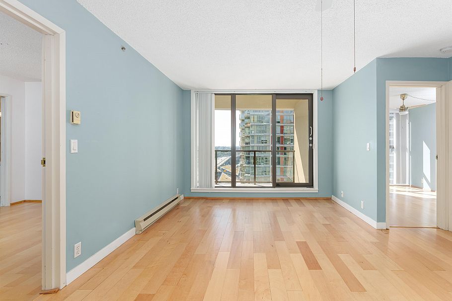 1605 789 Drake Street Vancouver, BC - 2