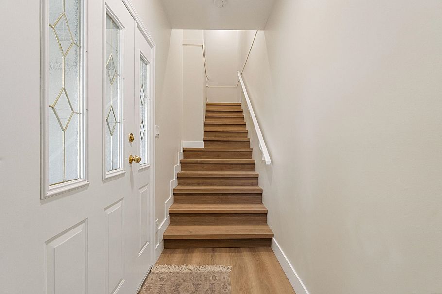 5 119 E 6th Street North Vancouver, BC - 20