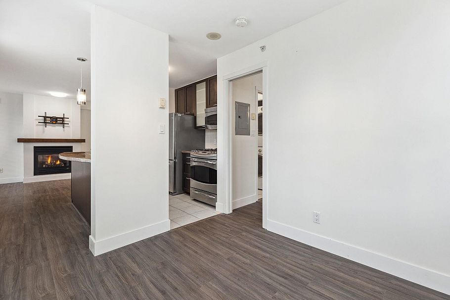 2002 989 Richards Street Vancouver, BC - 6