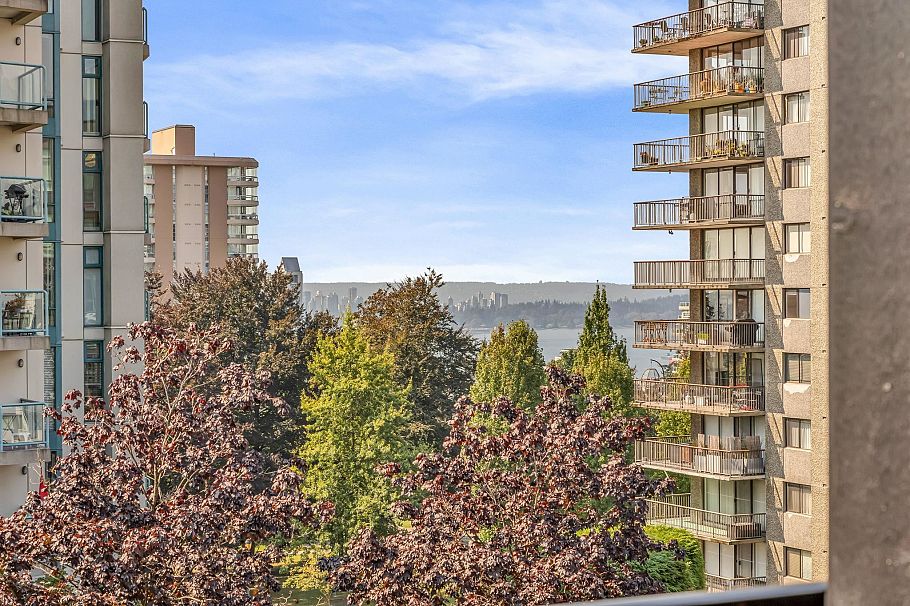 404 128 E 8th Street North Vancouver, BC - 19