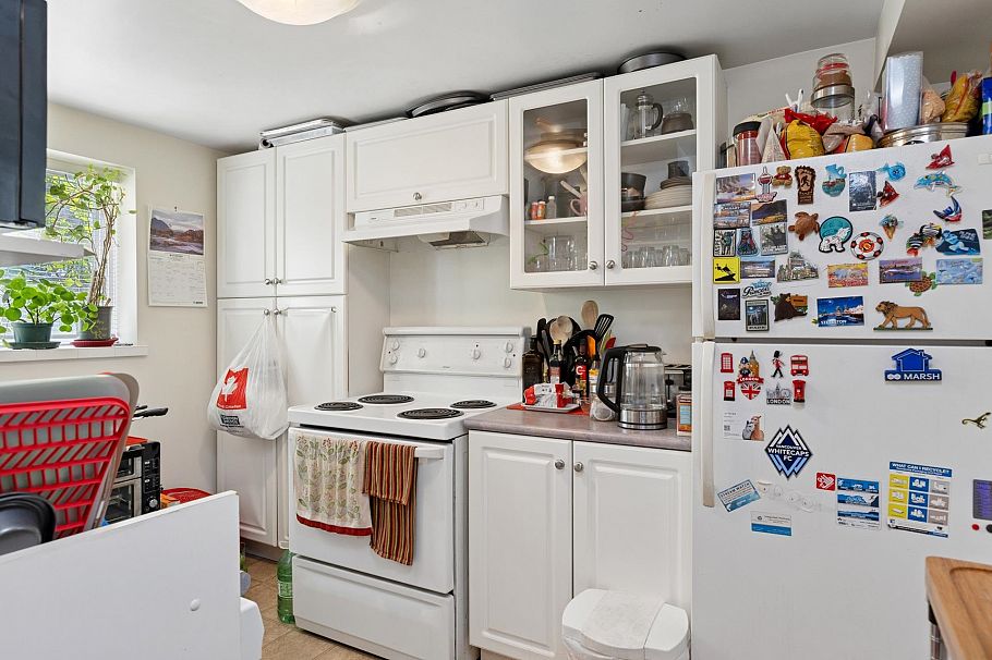 415 W 26th Street North Vancouver, BC - 31