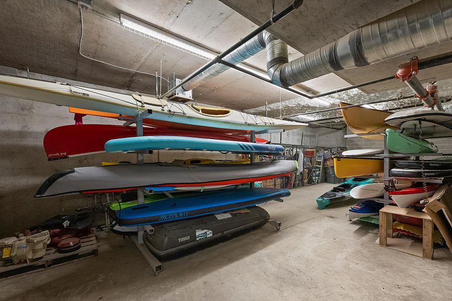 202 3602 Aldercrest Drive North Vancouver, BC - 36