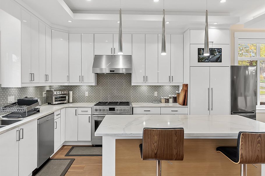 2699 E 7th Avenue Vancouver, BC - 8