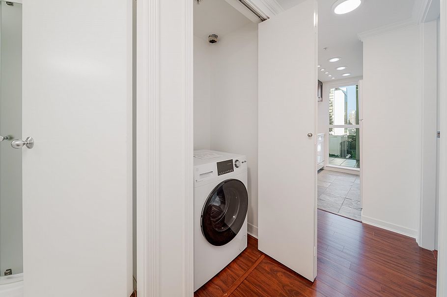 1808 1188 Howe Street Vancouver, BC - 18