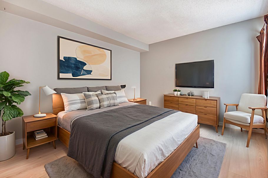 1365 W 8th Avenue Vancouver, BC - 18