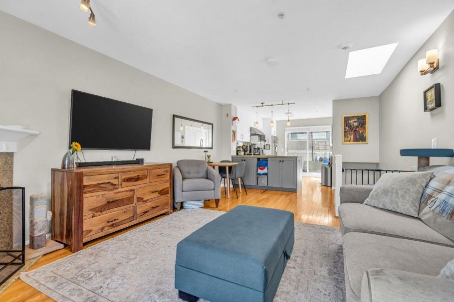 314 678 W 7th Avenue Vancouver, BC - 13