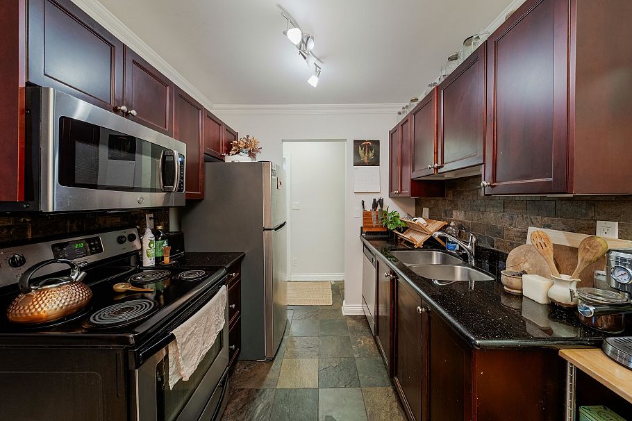 209 1550 Barclay Street Vancouver, BC - 10