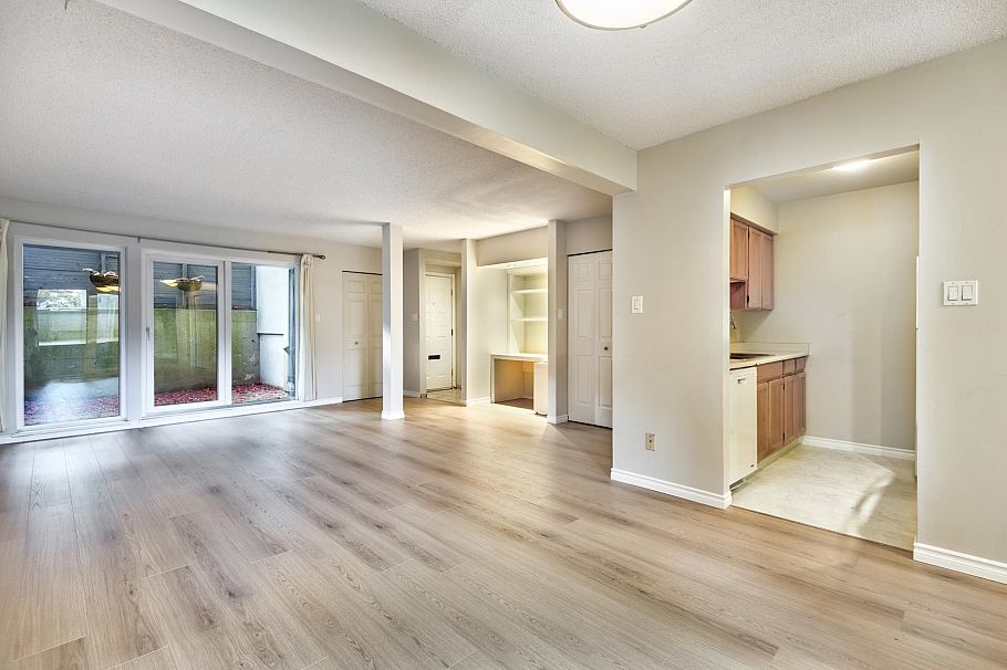 1365 W 8th Avenue Vancouver, BC - 2