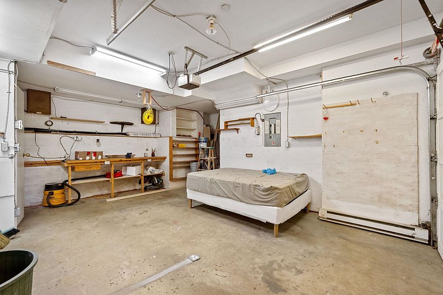 5 119 E 6th Street North Vancouver, BC - 23